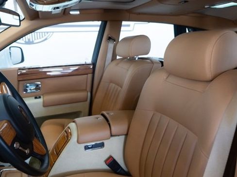 Used 2010 Rolls-Royce Phantom Sedan image 22