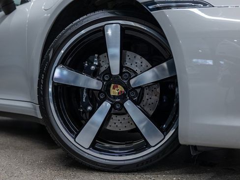 Used 2022 Porsche 911 Targa 4S w/ Premium Package image 15