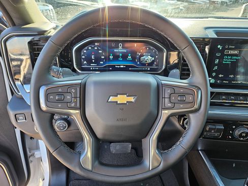 Used 2024 Chevrolet Silverado 1500 High Country w/ Z71 Off-Road Package image 17