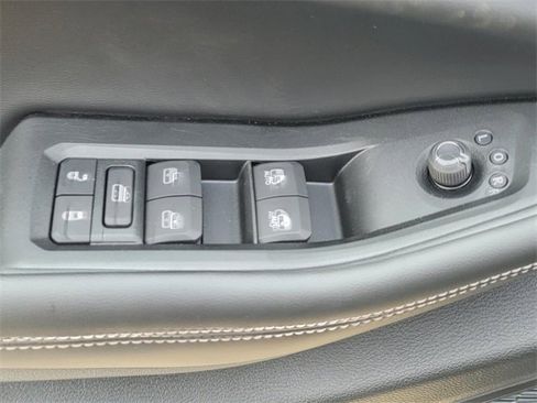 New 2025 Jeep Grand Cherokee L Laredo image 32