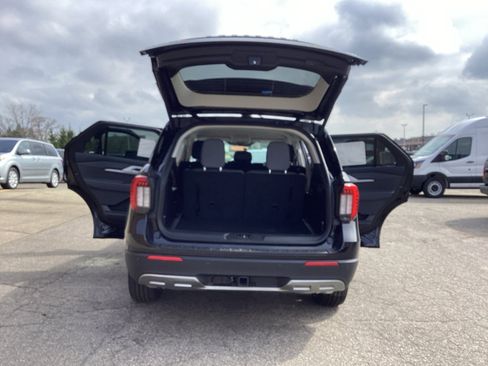 New 2026 Ford Explorer Active AWD/4WD image 10