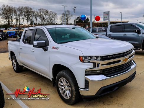 Used 2019 Chevrolet Silverado 1500 LT w/ All-Star Edition image 2