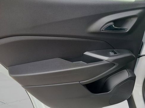 New 2026 Chevrolet Trax LT image 18