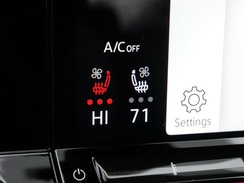 Certified 2025 Volkswagen Atlas Cross Sport SE w/ Panoramic Sunroof Package image 30