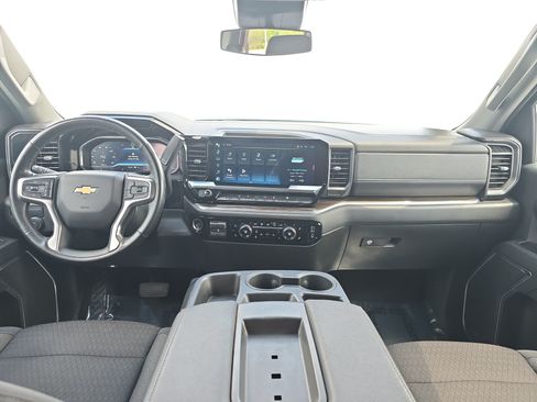 Used 2025 Chevrolet Silverado 1500 LT RWD image 9