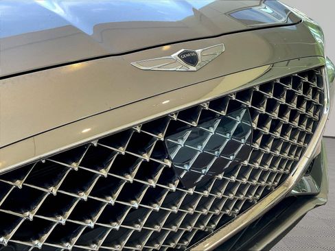 Used 2020 Genesis G70 2.0T w/ Elite Package RWD image 31