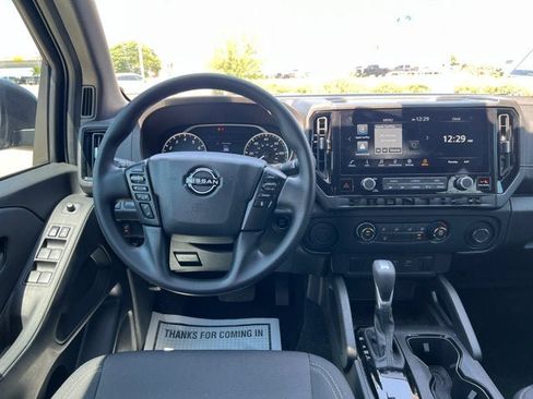 Used 2026 Nissan Frontier SV w/ Tow Package RWD image 10