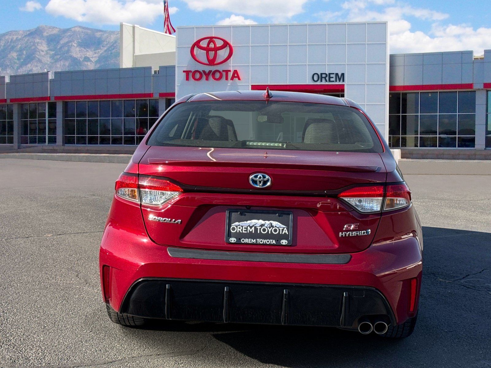 Used 2024 Toyota Corolla SE w/ SE Package FWD image 5
