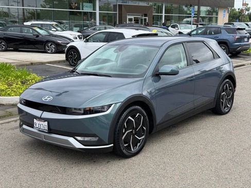 Certified 2024 Hyundai Ioniq 5 SEL image 2