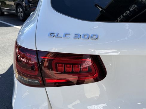 Certified 2022 Mercedes-Benz GLC 300 4MATIC image 34