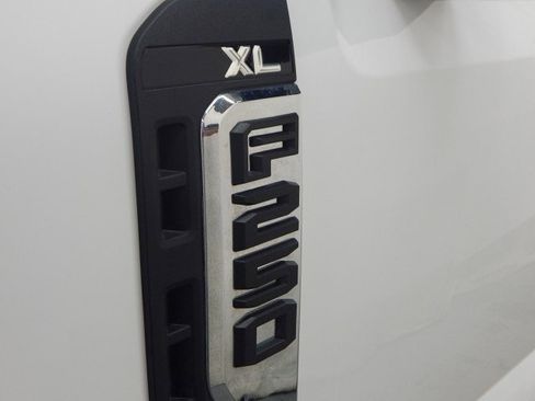 Used 2024 Ford F250 XL image 7