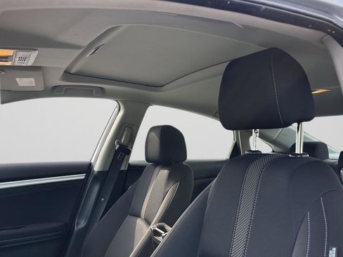 Used 2019 Honda Civic EX image 40