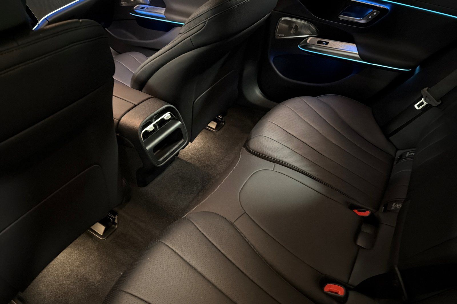 New 2026 Mercedes-Benz E 350 Sedan image 11