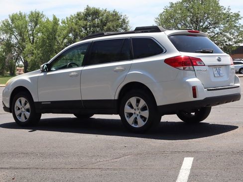 Used 2012 Subaru Outback 2.5i Premium w/ All-Weather Pkg AWD/4WD image 7