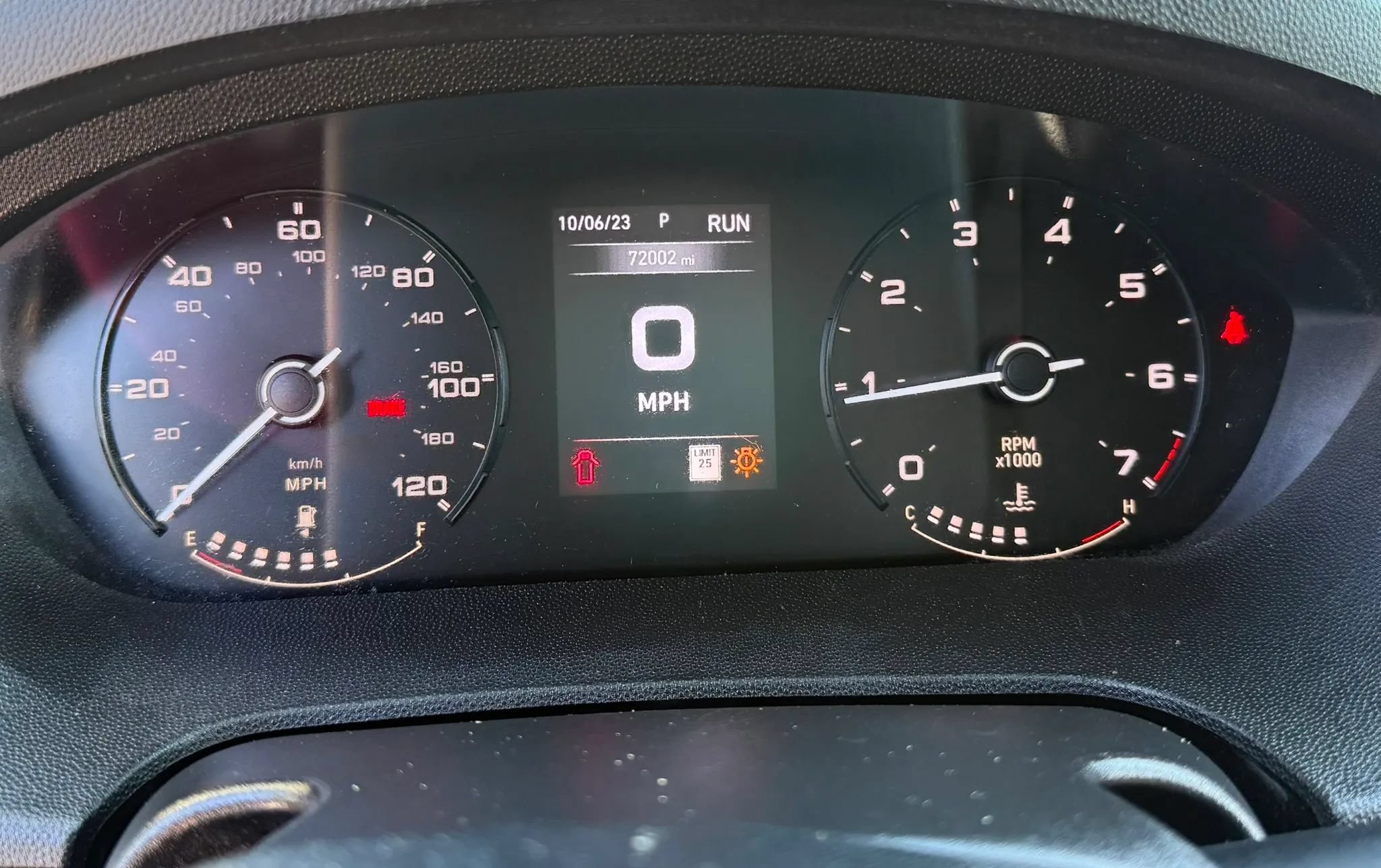 Used 2023 RAM ProMaster 2500 FWD image 13