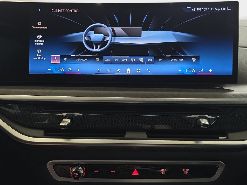 Certified 2024 BMW X7 xDrive40i w/ M Sport Package AWD/4WD image 22