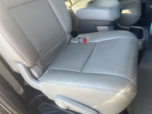 Used 2016 Toyota Sequoia Platinum image 9