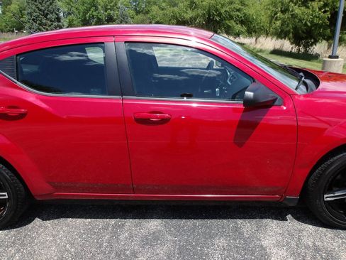 Used 2013 Dodge Avenger SE image 27