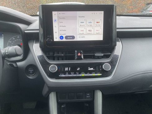 Used 2024 Toyota Corolla Cross SE image 20