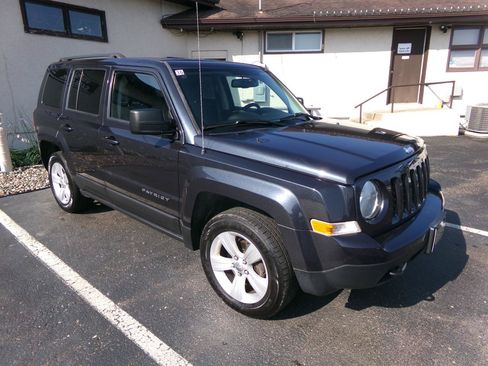 Used 2015 Jeep Patriot Latitude w/ All Weather Capability Group AWD/4WD image 1