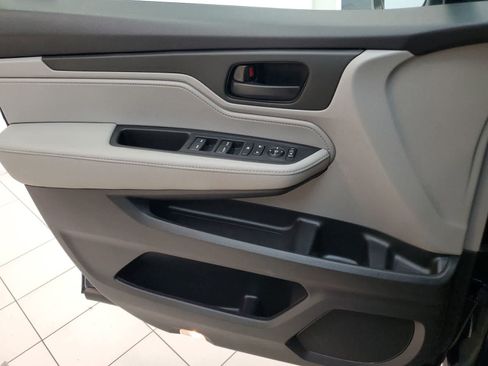Used 2021 Honda Odyssey LX image 14