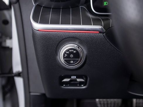 Used 2026 Mercedes-Benz CLE 450 4MATIC Cabriolet image 38