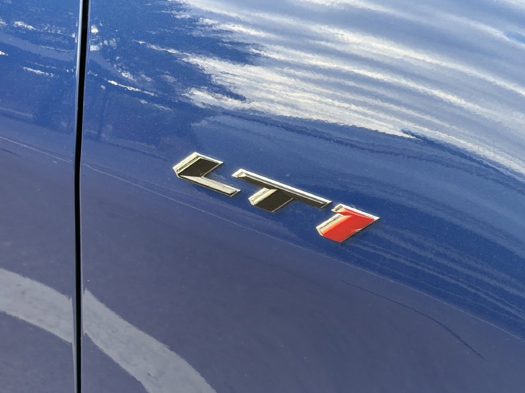 Used 2020 Chevrolet Camaro LT RWD image 3
