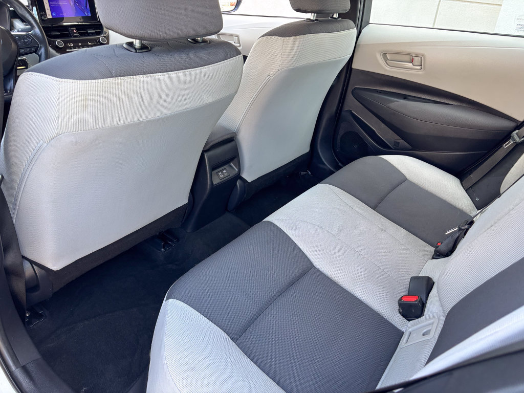 Used 2025 Toyota Corolla LE FWD image 40