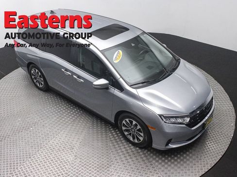 Used 2023 Honda Odyssey EX-L image 3