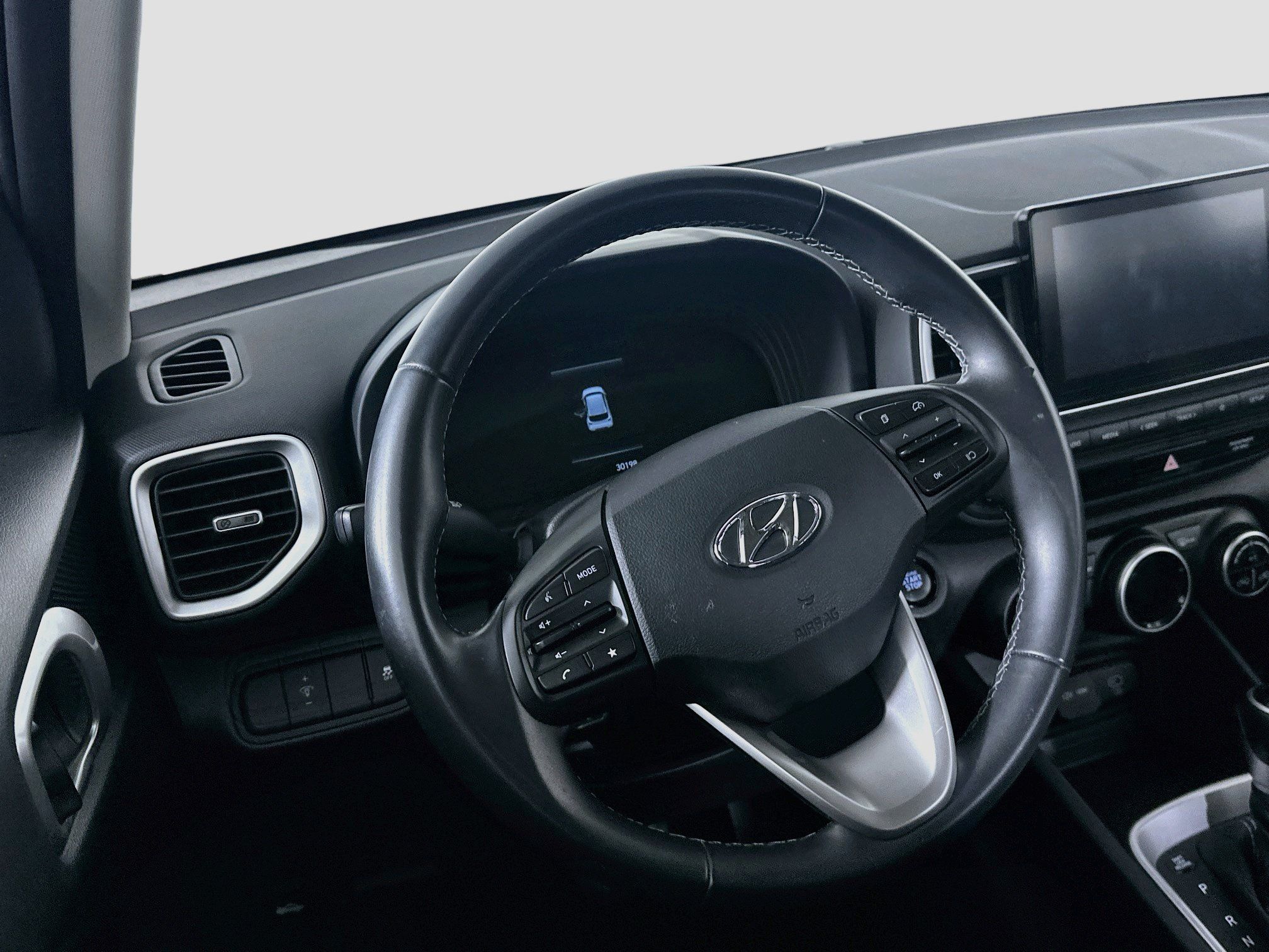 Used 2025 Hyundai Venue SEL FWD image 18