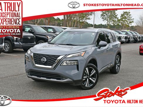 Used 2022 Nissan Rogue SL w/ SL Premium Package image 1