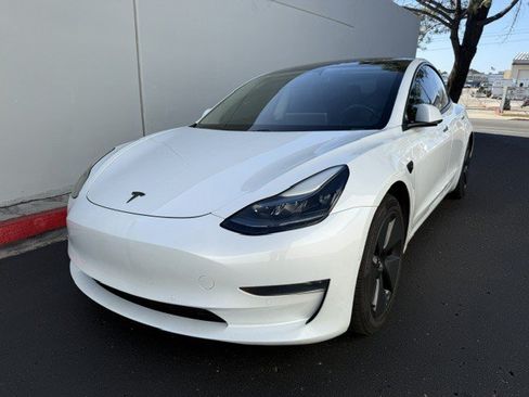 Used 2021 Tesla Model 3 Standard Range Plus RWD image 1