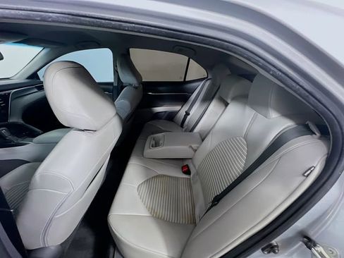 Used 2018 Toyota Camry SE image 21