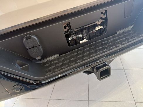 New 2026 Chevrolet Colorado ZR2 w/ Technology Package image 49