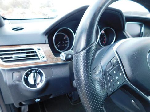 Used 2016 Mercedes-Benz E 350 4MATIC Sedan image 21