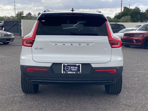 Used 2024 Volvo XC40 Recharge Core w/ Protection Package Premier image 8