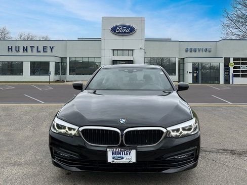 Used 2018 BMW 530i xDrive image 3