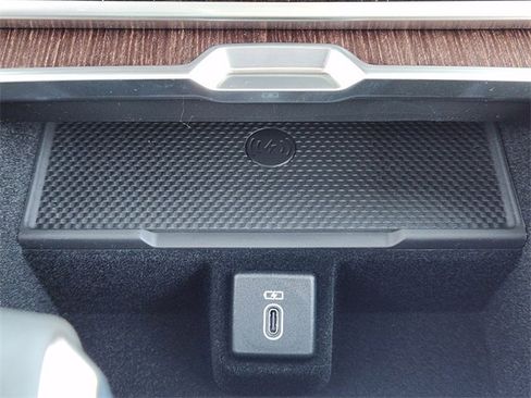 New 2026 Land Rover Range Rover SE image 13