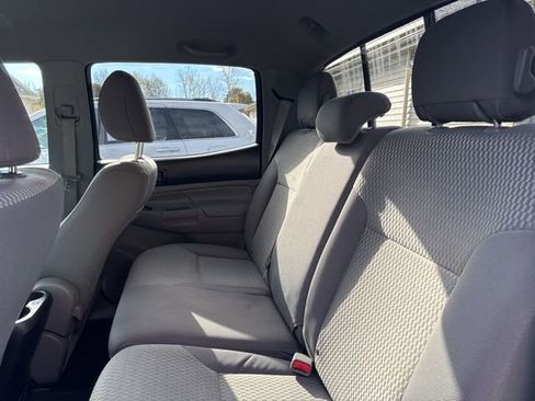 Used 2015 Toyota Tacoma 4x4 Double Cab image 11