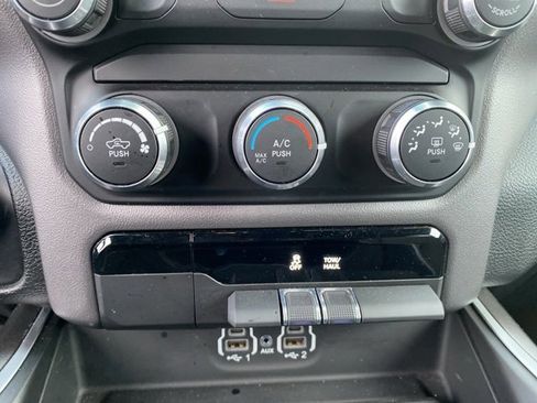 Used 2022 RAM 1500 Big Horn image 25