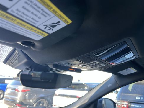 Certified 2025 Jaguar F-PACE R-Dynamic S image 24