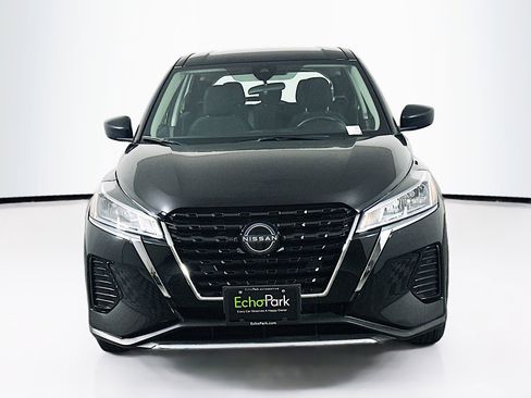 Used 2024 Nissan Kicks S image 2