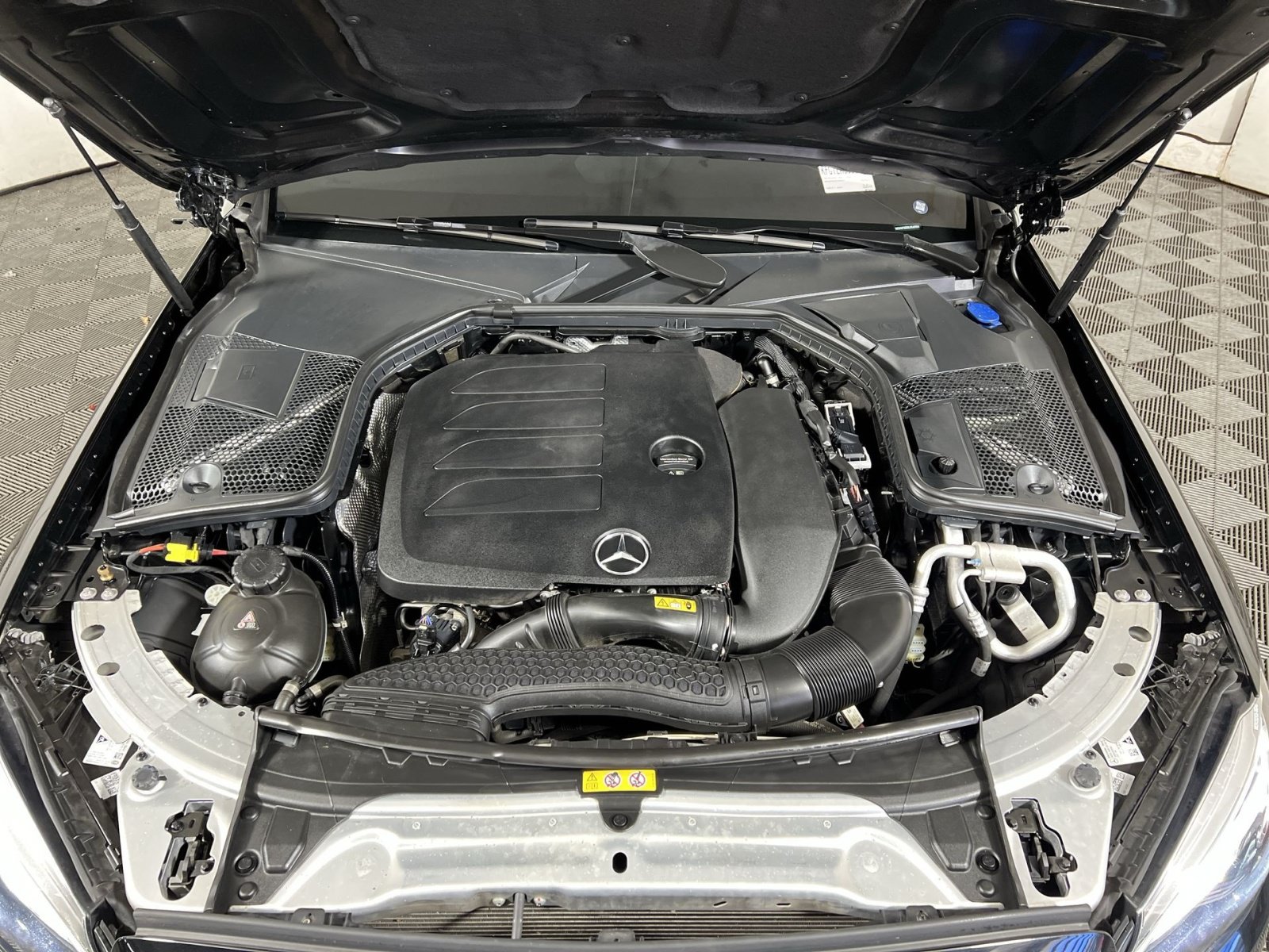 Used 2020 Mercedes-Benz C 300 4MATIC Sedan image 27