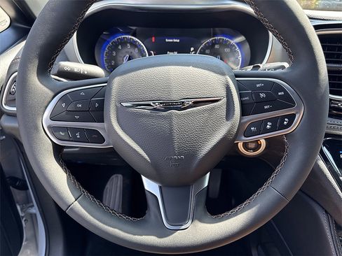 New 2026 Chrysler Pacifica Pinnacle image 6