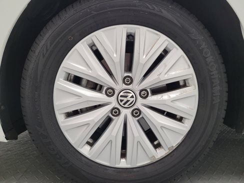 Used 2019 Volkswagen Jetta R-Line image 31