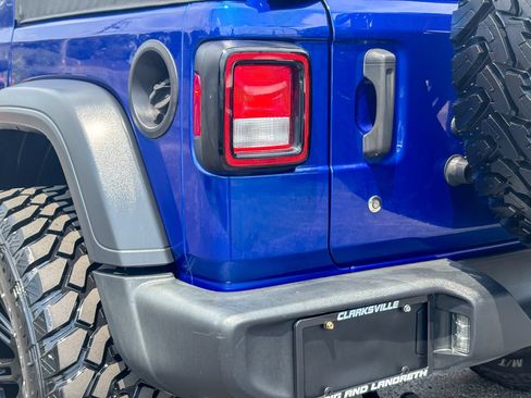 Used 2019 Jeep Wrangler Unlimited Sport AWD/4WD image 9