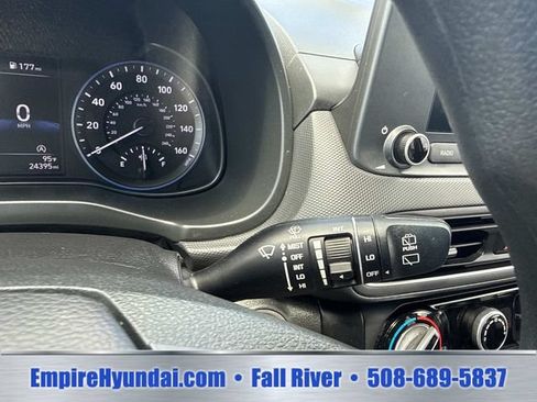 Used 2023 Hyundai Kona SEL AWD/4WD image 31