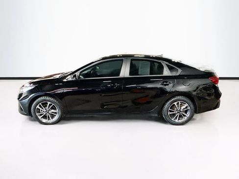 Used 2023 Kia Forte LXS FWD image 4