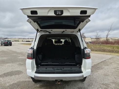 Used 2021 Toyota 4Runner TRD Off-Road Premium w/ Moonroof Package AWD/4WD image 7