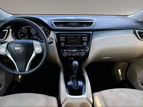 Used 2016 Nissan Rogue SV FWD image 7